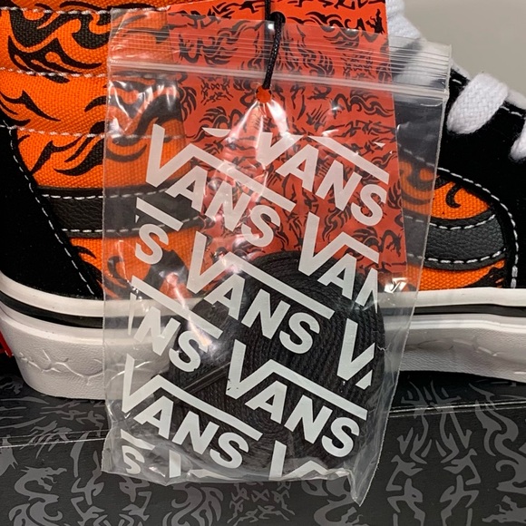 🔥[BRAND NEW] VANS SK8-HI DRAGON FLAME BLACK ORANGE MENS SHOES SIZE 7 SNEAKERS🔥 - Picture 12 of 13